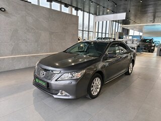 2014 Toyota Camry VII (XV50), серый, 1375000 рублей, вид 3