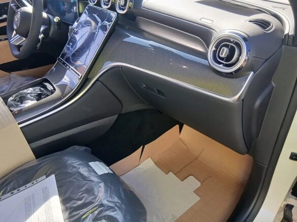 2025 Mercedes-Benz GLC Coupe 220 d II (C254), белый, 11350000 рублей - вид 6