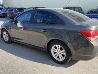 2013 Chevrolet Cruze I Рестайлинг, серый, 670000 рублей, вид 4