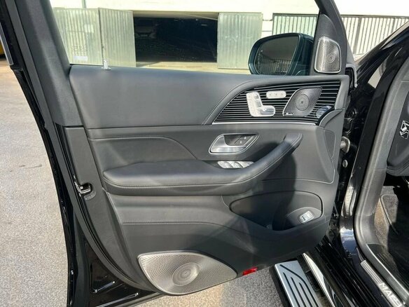 2024 Mercedes-Benz Maybach GLS 600 I, чёрный, 29500000 рублей - вид 31