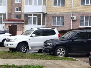2004 Toyota Land Cruiser Prado 120 Series, белый, 1650000 рублей, вид 3