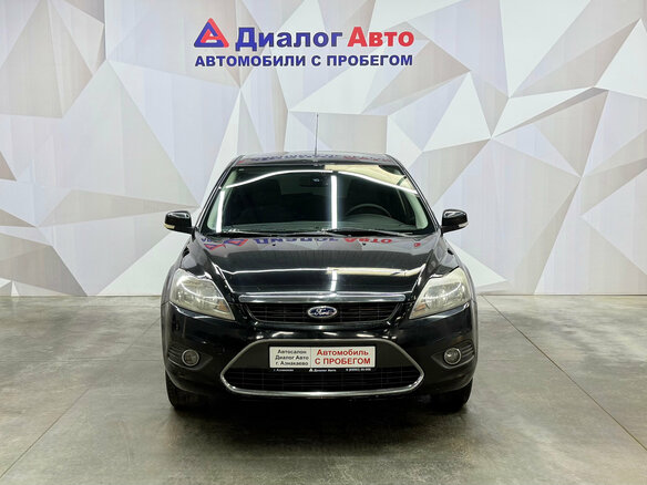 2010 Ford Focus II Рестайлинг, чёрный - вид 1