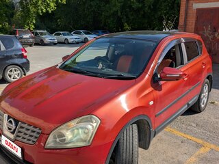 2008 Nissan Dualis, красный, 696000 рублей, вид 2