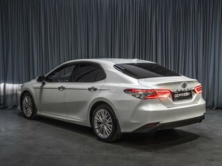 2021 Toyota Camry VIII (XV70), белый, 3049000 рублей, вид 2