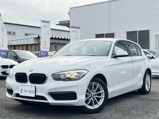 2022 BMW 1 серии 118i III (F40), белый, 1617009 рублей, вид 1