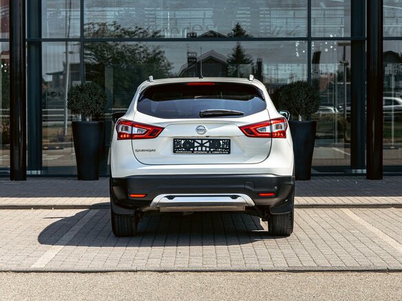 2017 Nissan Qashqai II, серебристый, 1415000 рублей - вид 4