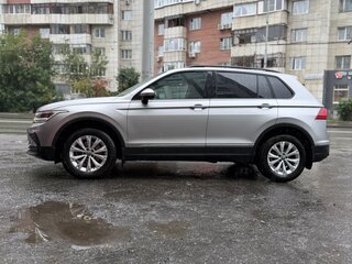 2021 Volkswagen Tiguan II Рестайлинг, серый, 2699000 рублей, вид 2