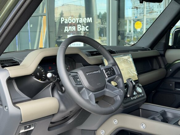 2025 Land Rover Defender 110 II, зелёный, 11500000 рублей - вид 9