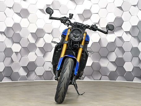 2024 Yamaha XSR900, синий, 1097000 рублей, вид 5