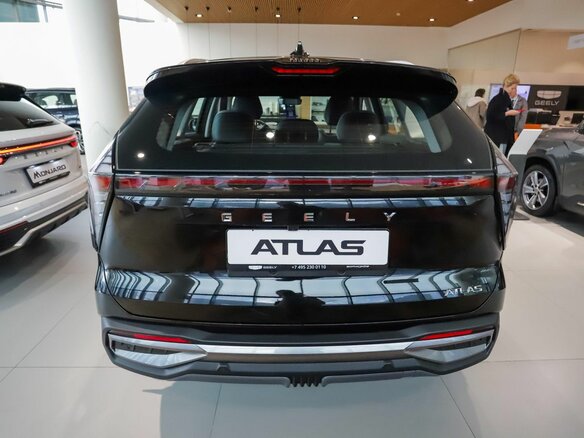2026 Geely Atlas II, чёрный - вид 3