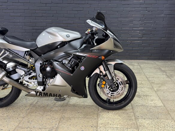 2003 Yamaha YZF-R1, серый, 655000 рублей - вид 6