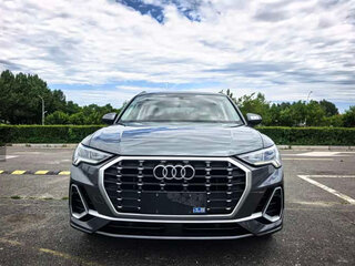2022 Audi Q3 35 TFSI II (F3), серый, 1895000 рублей, вид 2