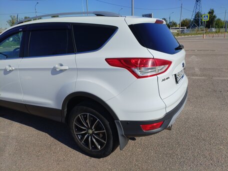 2014 Ford Kuga II, белый, 1350000 рублей, вид 3