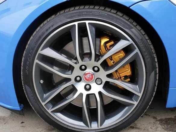 2018 Jaguar F-Type R I Рестайлинг, голубой, 7000000 рублей - вид 10