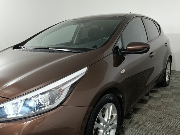 2014 Kia Ceed II, коричневый, 1380000 рублей - вид 15