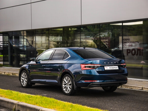 2022 Skoda Superb III Рестайлинг, синий, 2950000 рублей - вид 12