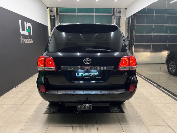 2008 Toyota Land Cruiser 200 Series, чёрный - вид 3