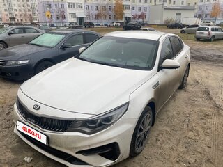 2019 Kia Optima IV Рестайлинг, белый, 1800000 рублей, вид 3