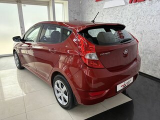 2013 Hyundai Solaris I, красный, 965000 рублей, вид 3