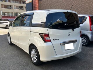 2014 Honda Freed Spike I Рестайлинг, белый, 863000 рублей, вид 5
