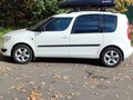 2012 Skoda Roomster I Рестайлинг, белый, 750000 рублей