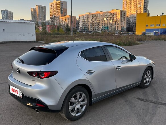 2021 Mazda 3 IV (BP), серый, 1350000 рублей - вид 5