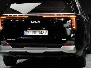 2025 Kia Carnival IV Рестайлинг, чёрный, 4967491 рублей, вид 4