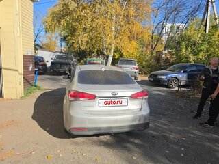 2017 Kia Cerato III Рестайлинг (Classic), серебристый, 1130000 рублей, вид 2