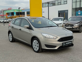 2017 Ford Focus III Рестайлинг, бежевый, 990000 рублей, вид 3