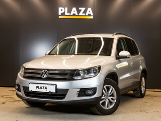 2015 Volkswagen Tiguan I Рестайлинг, серебристый, 1349000 рублей, вид 1