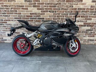 2026 QJMotor SRK 921 RR, чёрный, 1200000 рублей, вид 2