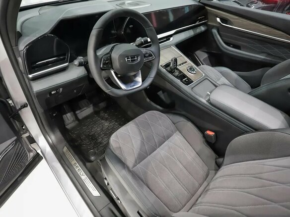 2026 Geely Monjaro I Рестайлинг, серебристый, 4955000 рублей - вид 8