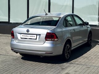2017 Volkswagen Polo V Рестайлинг, серебристый, 1049000 рублей, вид 5