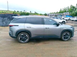2025 Toyota bZ3X 58.3 kWh, серый, 2796556 рублей, вид 2