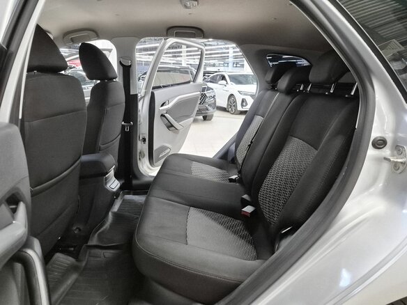 2018 Lada (ВАЗ) Vesta SW I, серебристый, 919000 рублей - вид 13