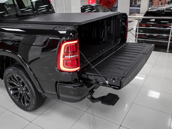 2026 Ram 1500 Crew Cab eTorque V Рестайлинг, чёрный, 11300000 рублей - вид 7