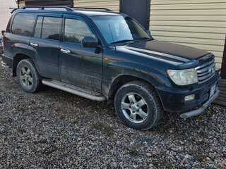 2005 Toyota Land Cruiser 105 100 Series Рестайлинг 2, чёрный, 2200000 рублей, вид 3