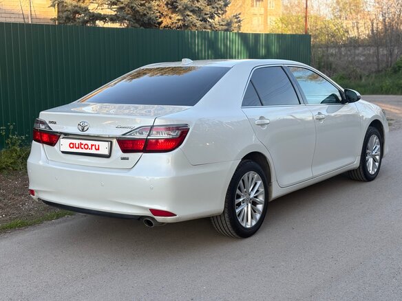 2016 Toyota Camry VII (XV50) Рестайлинг, белый, 2285000 рублей - вид 6
