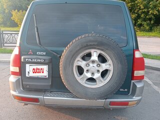 2002 Mitsubishi Pajero III Рестайлинг, зелёный, 700000 рублей, вид 2