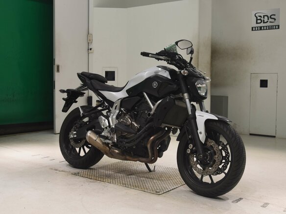 2014 Yamaha MT-07 (FZ-07), белый, 570000 рублей