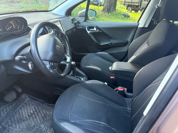 2013 Peugeot 208 I, розовый, 600000 рублей - вид 6