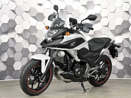 2014 Honda NC 750X, белый, 757000 рублей, вид 2