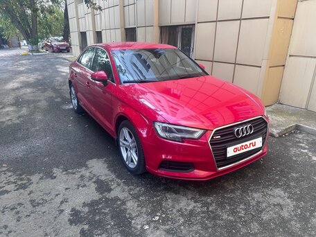 2018 Audi A3 III (8V) Рестайлинг, красный, вид 2