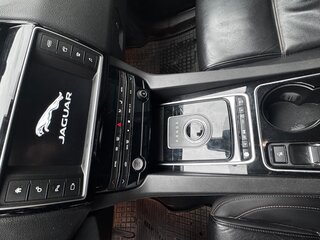 2016 Jaguar F-Pace I, белый, 1999000 рублей, вид 5