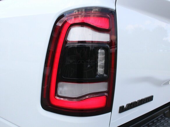 2023 RAM 2500, чёрный - вид 3