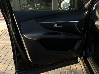 2019 Peugeot 3008 II, чёрный, 1730000 рублей, вид 5