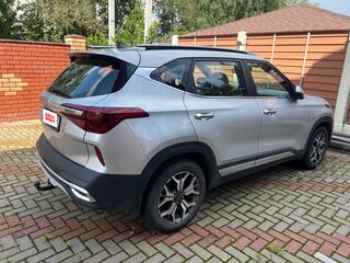 2022 Kia Seltos I Рестайлинг, серебристый, 2650000 рублей, вид 2