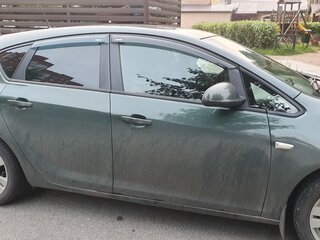 2010 Opel Astra J, зелёный, 550000 рублей, вид 3