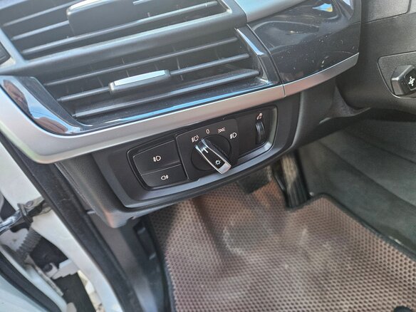 2016 BMW X5 30d III (F15), белый, 3300000 рублей - вид 9