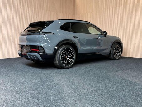 2026 Porsche Cayenne Electric IV, серый, 19870000 рублей, вид 5